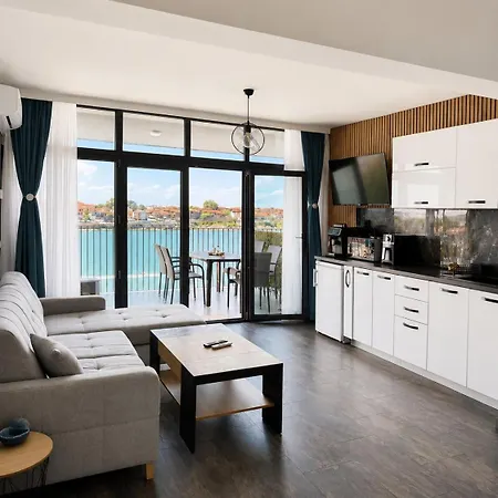 شقة The Bay View سوزوبول